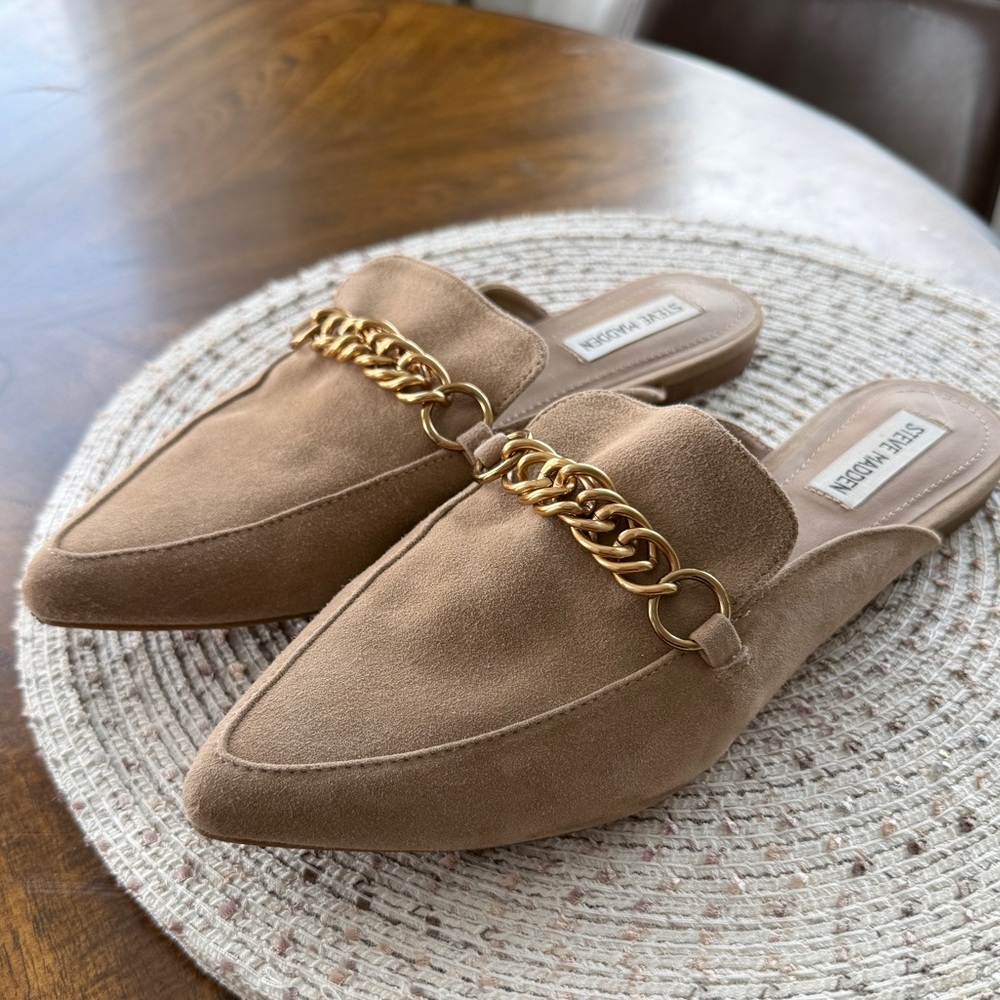 Steve Madden Tan Gold Chain Mules